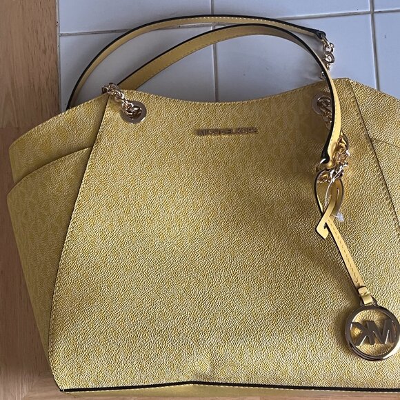 Yellow Michael Kors - Picture 3 of 4